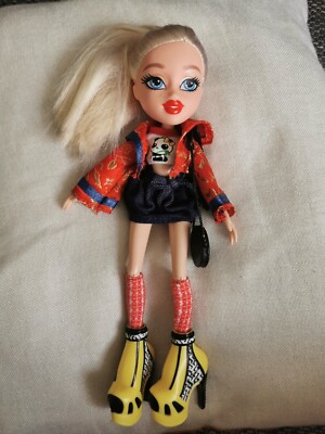 Bratz Puppe Cloe Study Abroad guter Zustand 2015