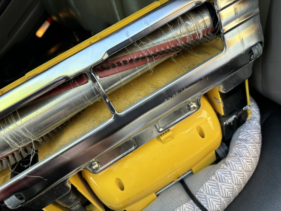 Aspiradora Carpet Pro CPU-1T aspiradora comercial de alta resistencia funciona bien con algunos accesorios Foto 2 de 4