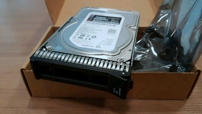 4TB Lenovo 00YK040 SATA 7.2K 6GB 3.5'' LFF Hot Swap Festplatte 7XB7A00051 NEU