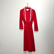 Vintage Cinema Etoile size large red crushed velvet bath robe