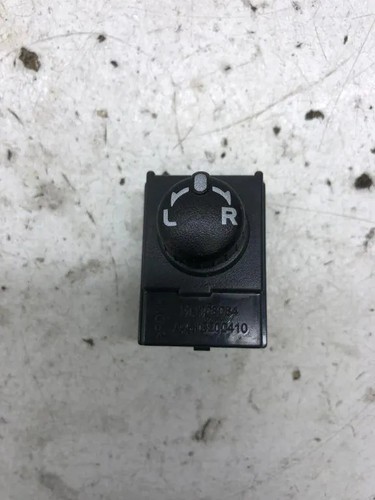 MITSUBISHI COLT VI Z3A, Z2A Spiegeleinstellschalter MN108084 1.50 33815130