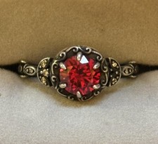 Fragrant Jewels Romeo & Juliet Red round Ster...
