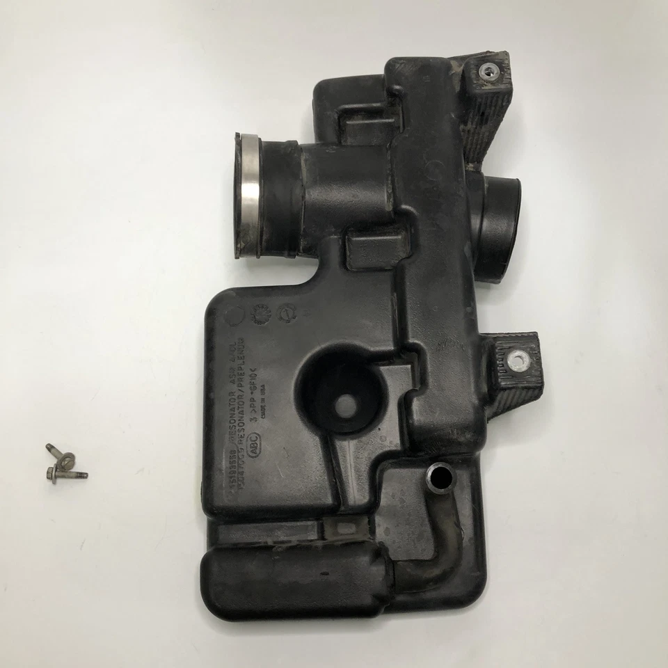 05-09 Chevy Trailblazer EXT 4.2L GM Conjunto de resonador de admisión de filtro de aire 15193558 Foto 2 de 4