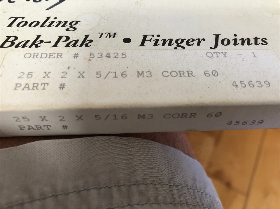 Cuchillo WKW 25 x 2 x 5/16 M3 corrugado 45639 Wisconsin funciona Foto 2 de 2