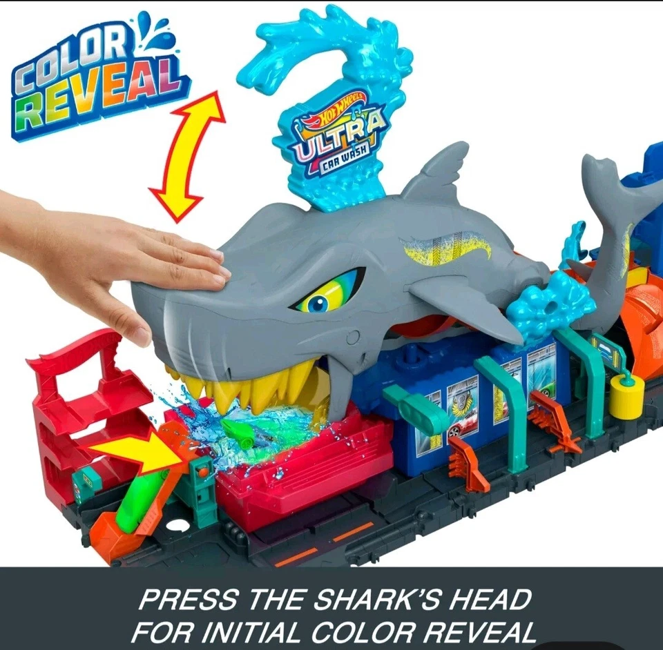 Hot Wheels City Ultra Shark Car Wash Playset with Color Reveal - Image 3 of 4