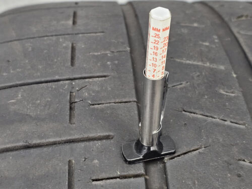 Pirelli P-Zero Corsa 305 30 20 DOT 2719 MCLAREN 4MM (KEINE REPARATUR) - Bild 2 von 7
