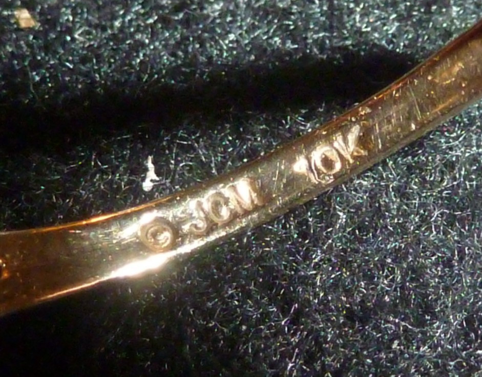 10K SOLID YELLOW GOLD "PRAYING HANDS"  RING - SIZ… - image 10