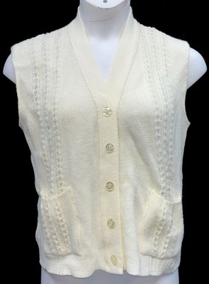 VTG Village Fair Women Size M Sleeveless Button Up Sweater Vest Cream Pockets