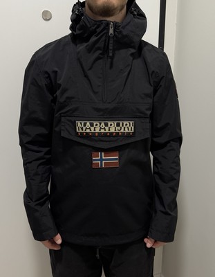 NAPAPIJRI ブラックナイロンジャケット Mens Napapjiri Rainforest Anorak Light Jacket Nylon Black