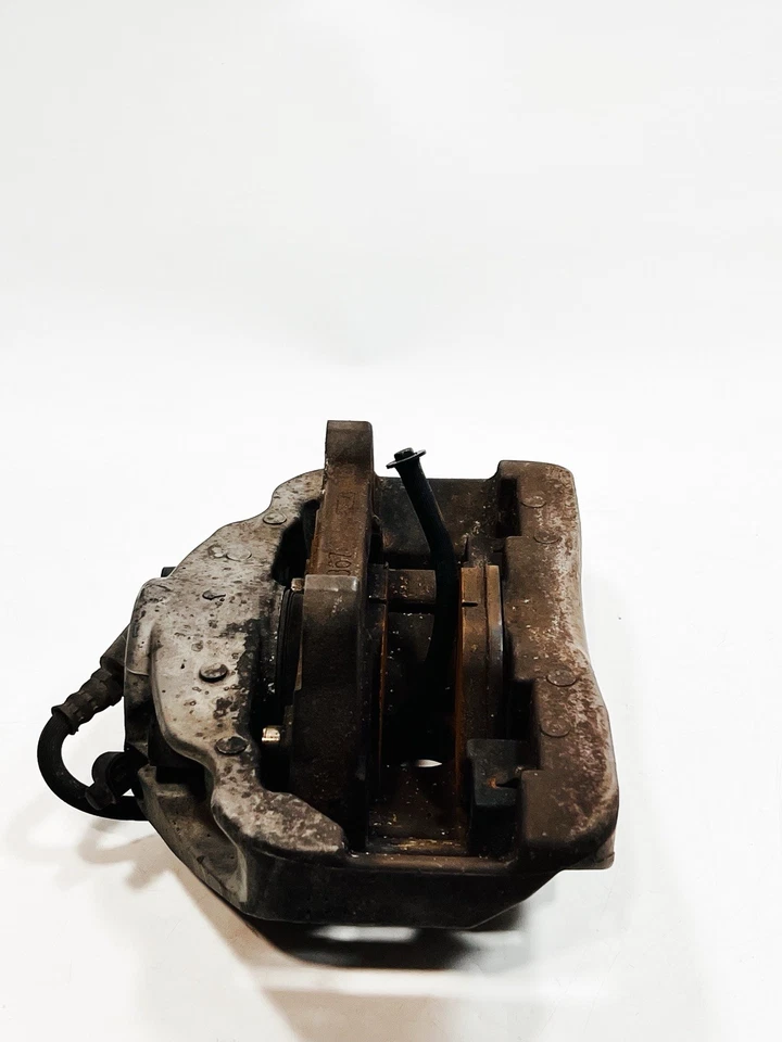 07-13 Juego de pinzas de freno delanteras BMW E90 E91 E92 E93 335i 335xi 57/30/348 OEM Foto 3 de 4