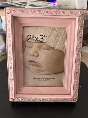 GREEN TREE GALLERY 5'' X 4 Dusty Pink Distressed Wood Picture Frame