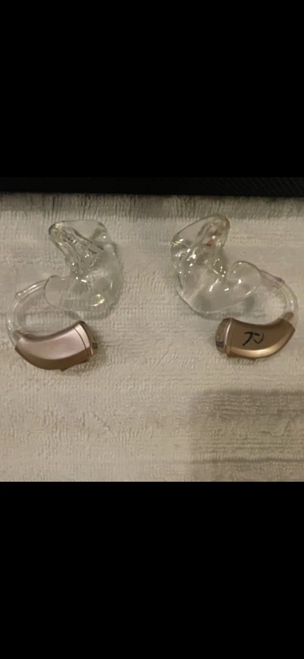 Aparelhos auditivos Starkey série Z lado direito e esquerdo, com estojo e baterias - Imagem 3 de 4