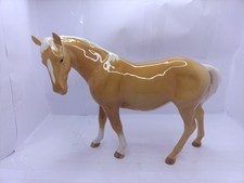 Beswick Horse Figure Mare Facing Left Palomino Gloss