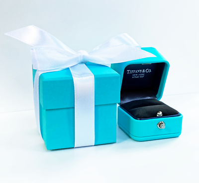 Tiffany & Co. ギフト箱 ティファニーブルー　リング　一個 New Tiffany & Co Blue Engagement Ring Box + Outer Box + Ribbon