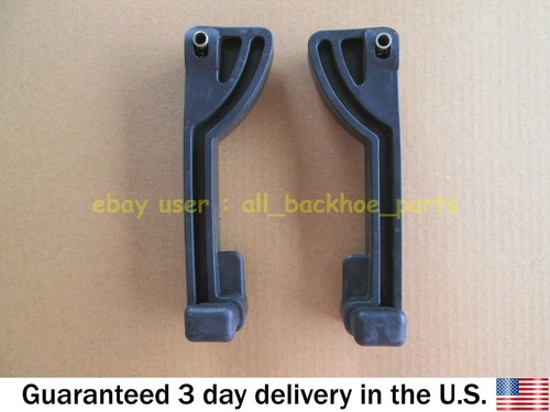 JCB BACKHOE - SIDE WINDOW HANDLES, 2 PCS. (PART NO. 331/38532 & 116/00822) - Picture 3 of 7