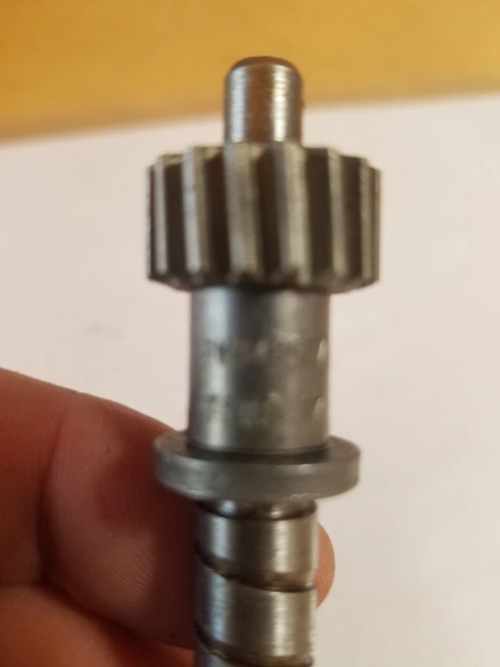 Equipo original Ford B8T-17322-E Speedo Gear F350 / P350 Foto 4 de 4