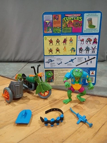 Genghis Frog w/ Cardback Near Complete w/ Turtle Cycle TMNT 1989 Vintage Figure