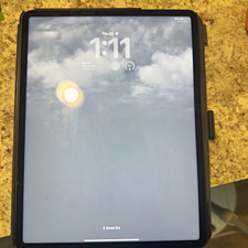 Apple iPad Pro 12.9 5th Gen 128GB Wi-Fi-Celluar Black iPadOS Front Camera
