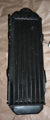 19010-GM7-641 radiateur de refroidissement neuf OEM , d'origine HONDA 80 CR 1985 - Photo 1/4