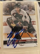 Signed 2009-10 ITG Heroes and Prospects Evander Kane #72 Rookie RC Auto Card. rookie card picture