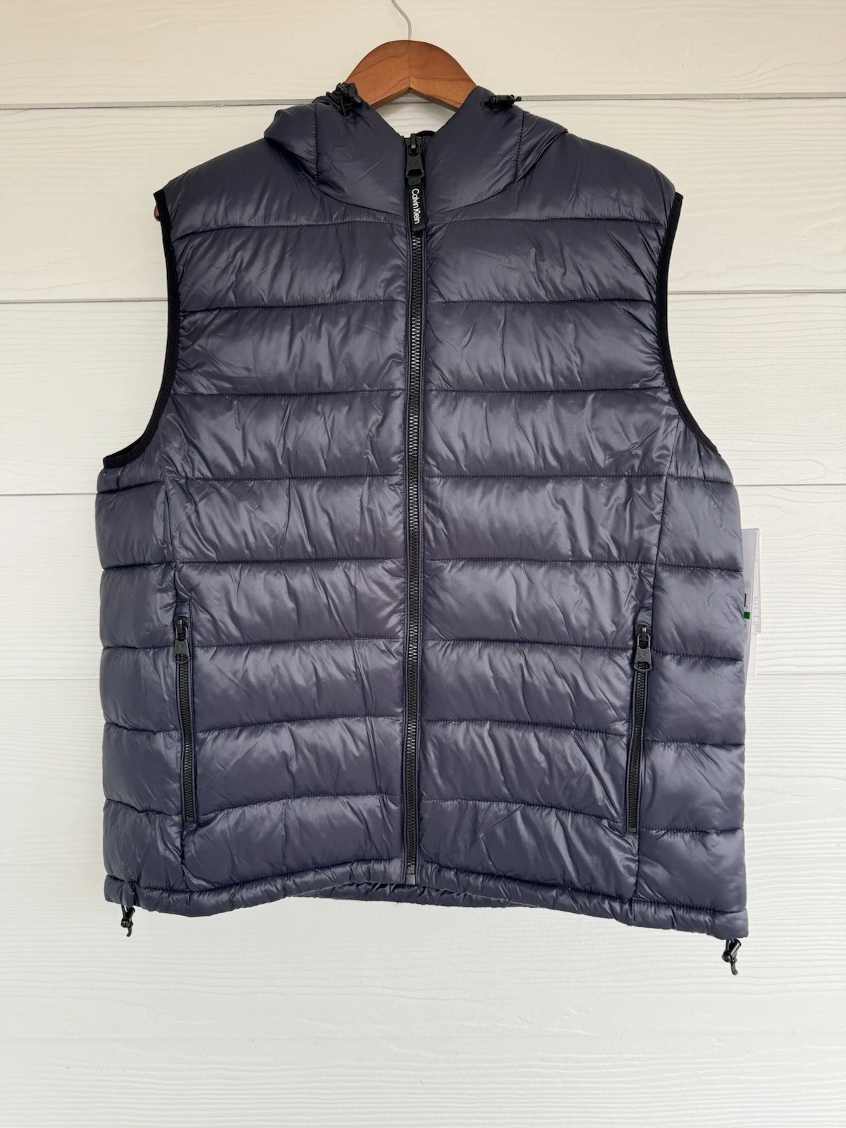 Calvin Klein Men’s Puffer Vest Hooded Navy Blue Size L – Sorona Insulation $150
