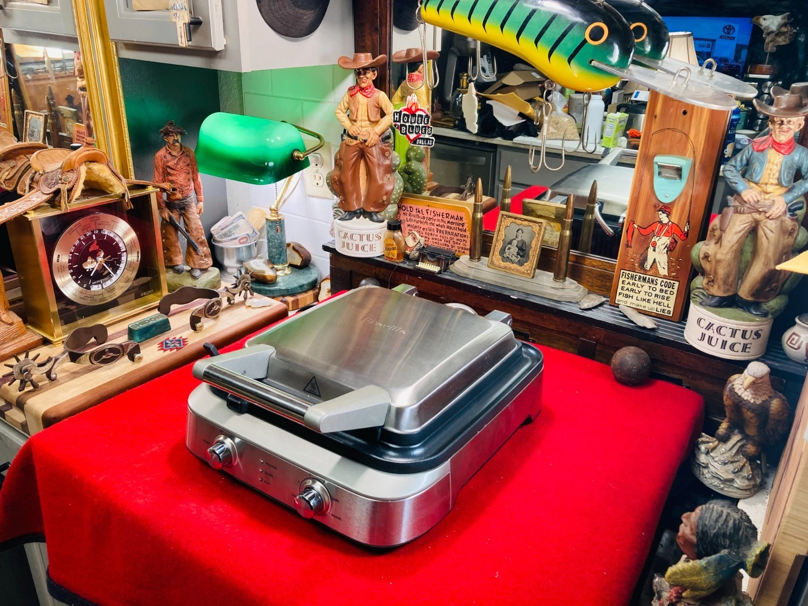 BREVILLE WAFFLE MAKER / BWM / NEVER USED