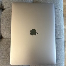 Apple MacBook 13" 2018 i5 5.Gen 16GB 256GB SSD Silber defekt