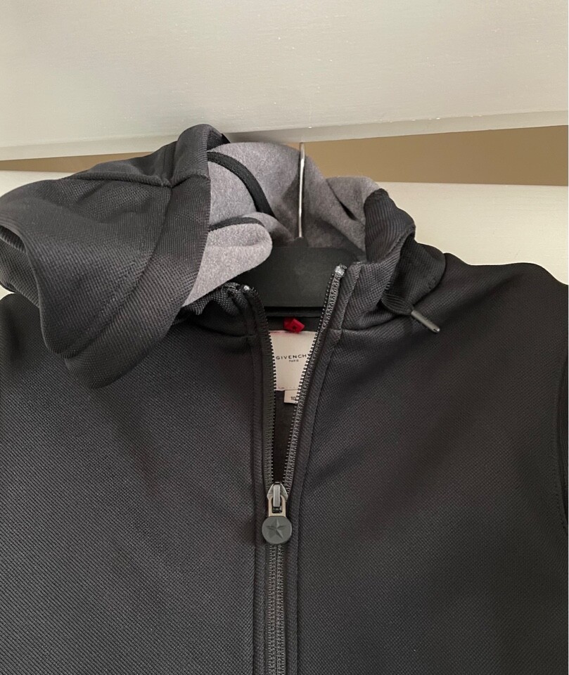 【SALE】GIVENCHYスタンプ フリース ジップフーディ Givenchy - Boys Black Cotton Logo Zip-Up Hoodie