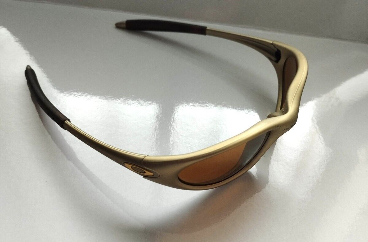 Oakley Minute Vintage SUnglasses Gold Color Frame Brown Oakley Minute Vintage SUnglasses Gold Color Frame Brown