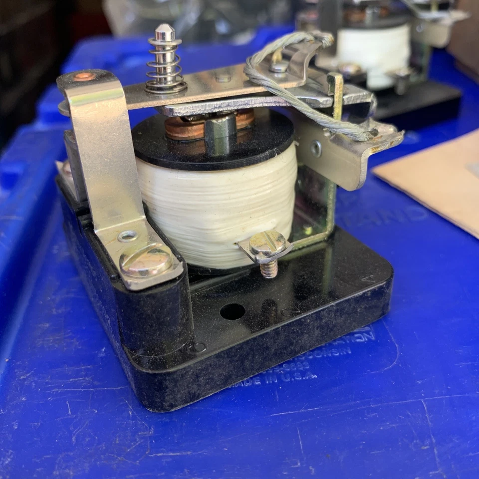 MIDTEX/AEMCO contact RELAY 201-11-Q200 new no box part fast free shipping - Image 3 of 4