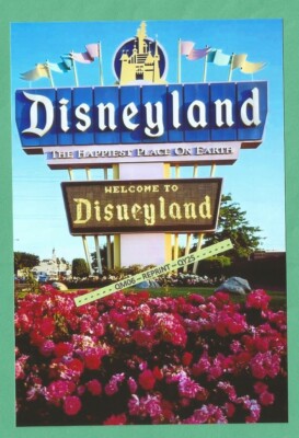 Found 4X6 PHOTO Old Walt Disney DISNEYLAND Theme Park Original Entrance