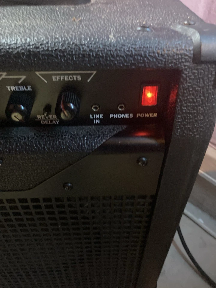 Raven RG 20 Practice Guitar Amp w/ Built in Tuner Reverb Fx 12” Speaker Tested* - Image 3 of 4