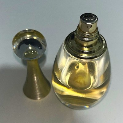 Dior J'adore Eau de Parfum Spray Regular Size 1.7 oz, MPN 2Y01