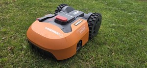 WORX Landroid S WR130E mit Akku & Ladestation – Fehler E01 – defekt/Bastler