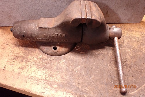 OLDER WILTON BULLET BENCH VISE FUNCTIONAL BUT HAS ISSUES - Picture 4 of 23