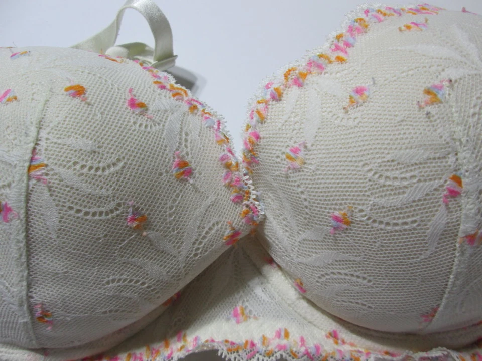 Calvin Klein Bra Size 36C Ivory Underwired Lined Adjustable Straps Lace Floral - Image 3 of 4