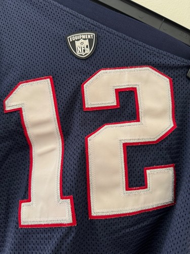 New England Patriots Football Jersey #12 Tom Brady Women's Size Small Reebok - Picture 4 of 11