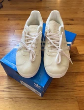 NEW NIB Adidas Gazelle Ecru Tint White Casual Shoes Sneakers Men Size 8.5 EE5501