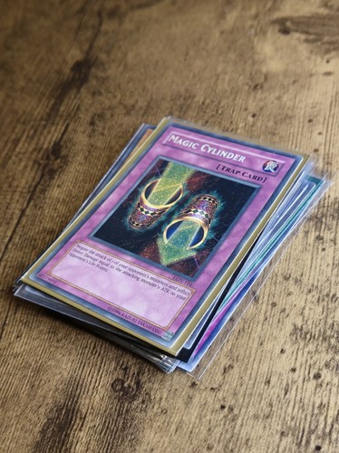 Vintage YuGiOh Cards, Holographic Card Lot, Blue Eyes, Dark Magician & More - Picture 12 of 12