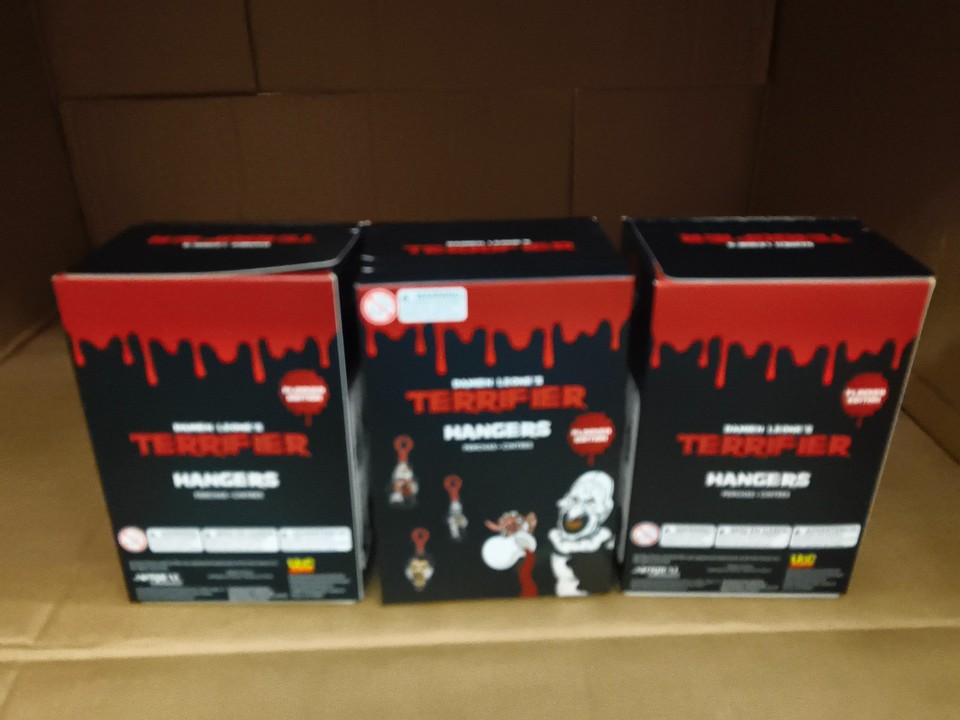 Terrifier Lunch Box Lot 3 Pcs Original Damien Leone's Terrifier Flocked Edition Hangers ...