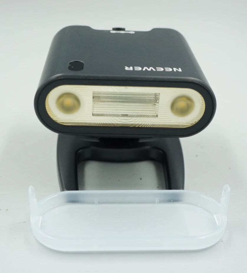 NEEWER Z160 Flash / LED Light 20Ws GN15 Single Pin NOS #552 - Image 2 of 4