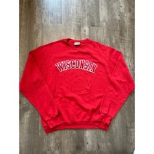 University of Wisconsin Badgers Embroidered Sweatshirt Size Medium