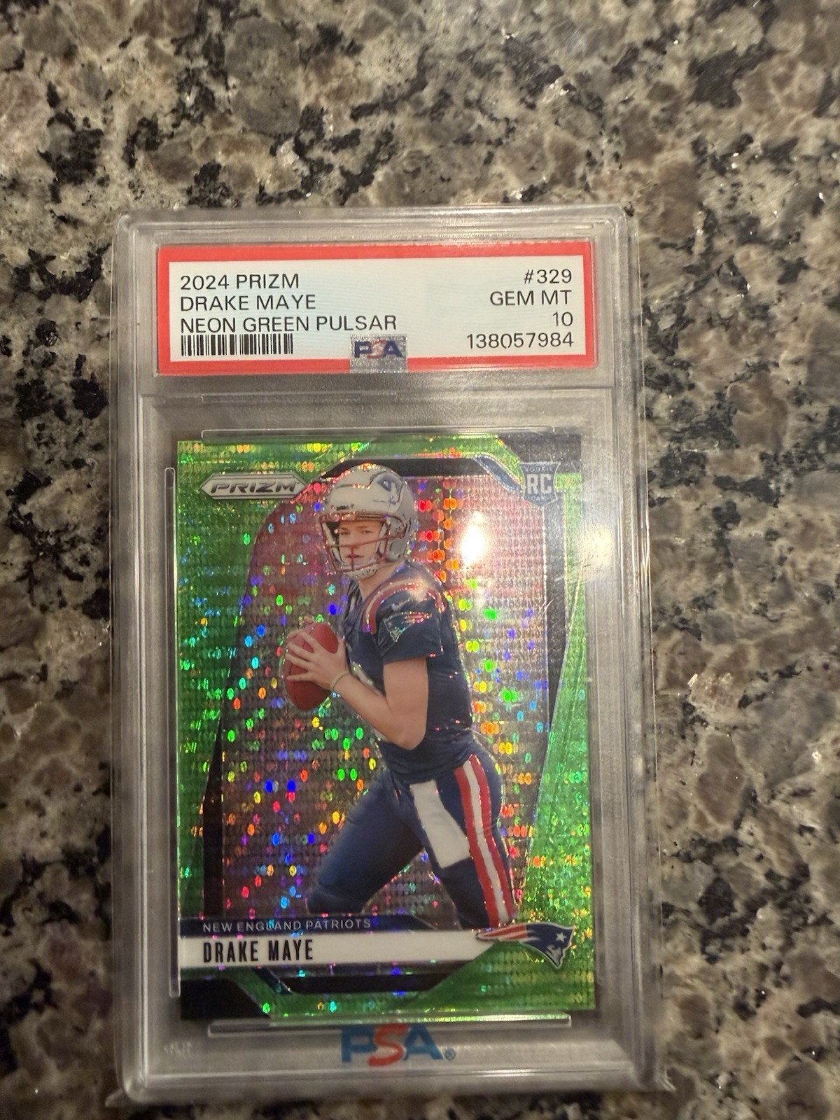 2024 Panini Prizm - Rookies Drake Maye #329 Neon Green Pulsar Prizm (RC)