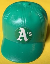 1980 Oakland Athletics Vintage MLB baseball plastic mini Gumball hat helmet A's