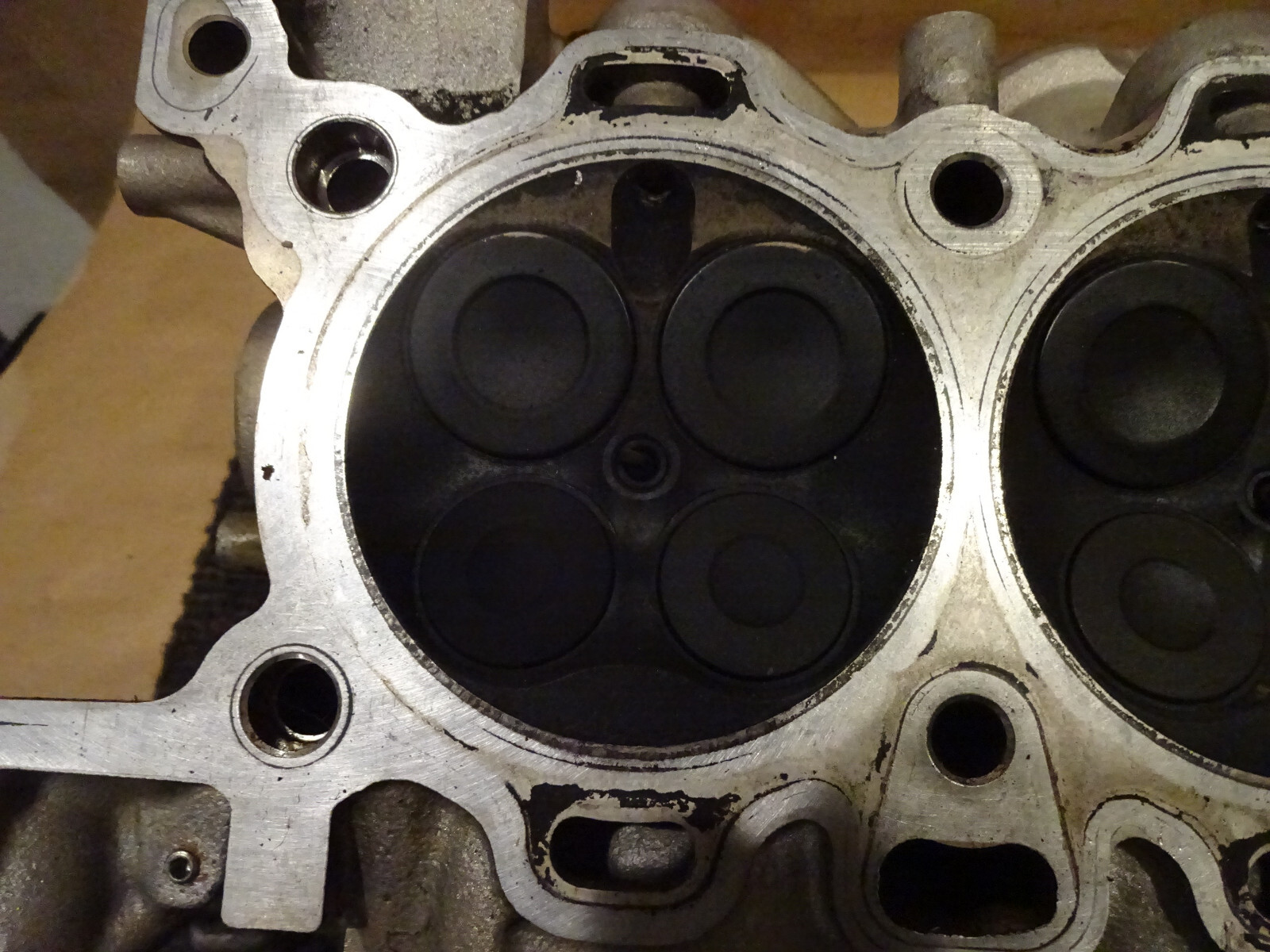 Ferrari California - RH Cylinder Head  -  P/N 272044