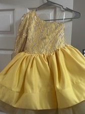beauty pagenant dress Yellow with sparkle one sleeved  Handemade  dress Size 8