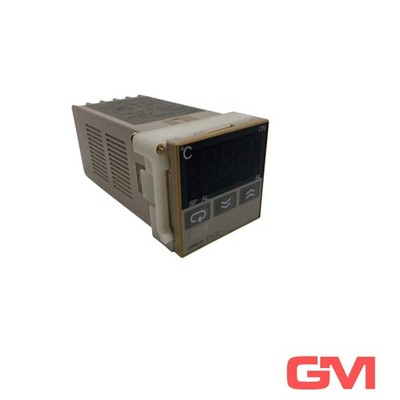 Omron Temperaturregler E5CS-R1PX-521 digital temperature controller 48x48 mm
