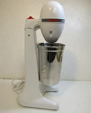 1980s Hamilton Beach Drink Master Drink Mixer Model 727-4 With Cup