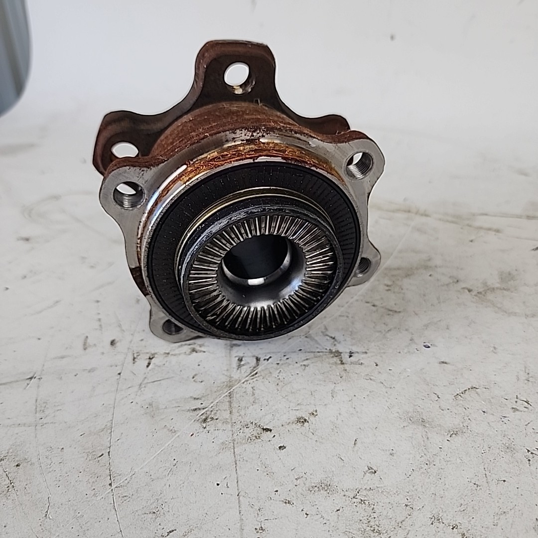 33406893687 Rear Wheel Hub and Bearing for BMW X5 Rolls Royce CUllnan