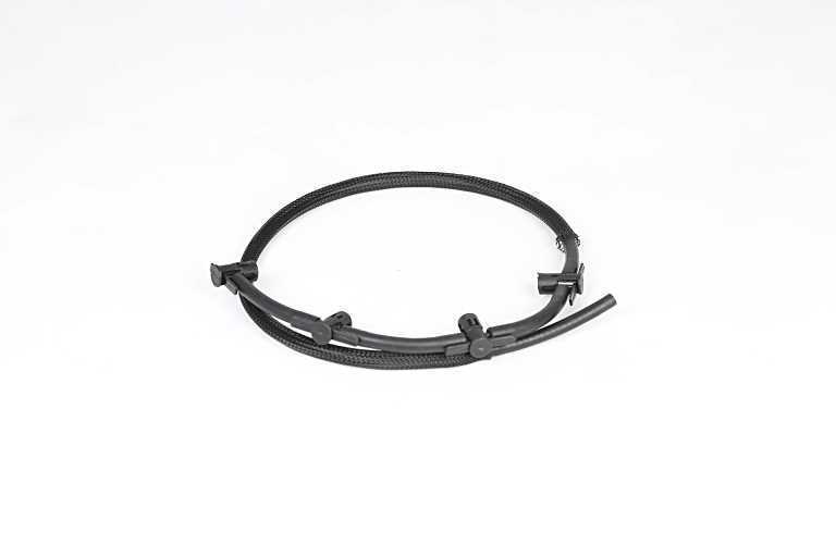 Tuyau alimentation carburant 13537803845 haute pression pour BMW X3 E83 F31 qualité supérieure
